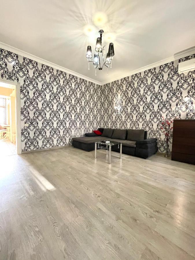 אודסה Cozy Apartment On Greek Street 15 מראה חיצוני תמונה