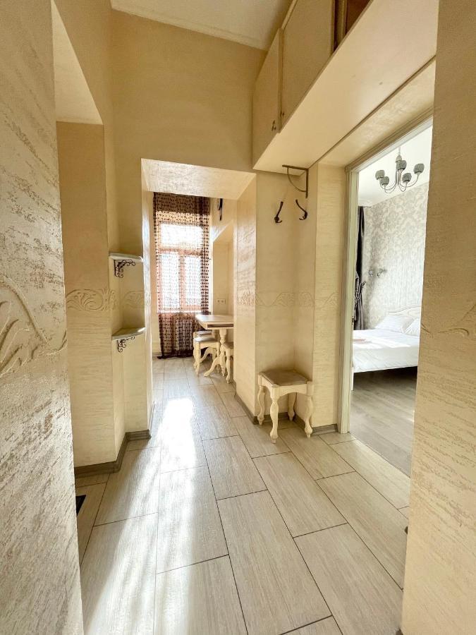 אודסה Cozy Apartment On Greek Street 15 מראה חיצוני תמונה